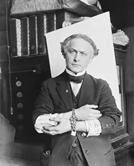 Displaying Prints: Houdini Showing How to Escape Handcuffs