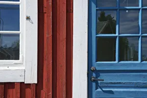 Images Dated 5th June 2015: House detail