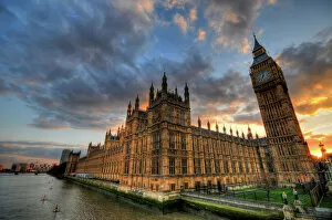 Palace of Westminster Gallery: Houses of Parliament at sunset