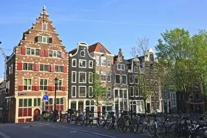 Dutch Gallery: Housing in the historic city centre of Amsterdam, Holland, Netherlands, Europe