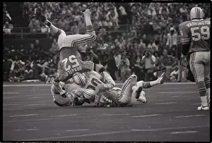 Linebacker Prints: Houston Oilers Linebacker Robert Brazile