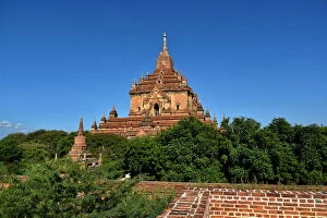 Images Dated 16th November 2015: Hti Lo Min Lo Bagan Buddhist Temple Unesco Myanmar