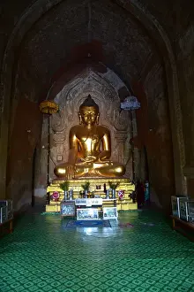Hti Lo Min Lo gold buddha Bagan Buddhist Temple Unesco Myanmar