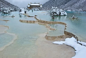 Images Dated 6th April 2010: Huanglong Temple and Five-Colored Pool, Huanglong National Park, Sichuan Province, China