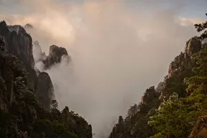 Huangshan cliffs