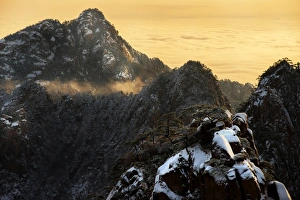Images Dated 2nd February 2015: Huangshan mountain in winter season
