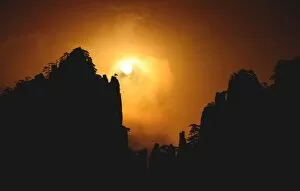 Images Dated 3rd December 2012: Huangshan sunrise sillhouette
