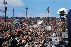 Long Binh Prints: Huge Crowd of GIs Welcome Bob Hope's USO Show