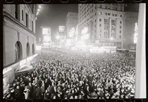 Huge Crowd in New Years Time Square Event