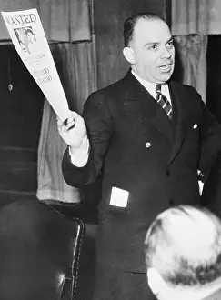 Speaker Prints: Hugh Clegg Announces Gangster's Death