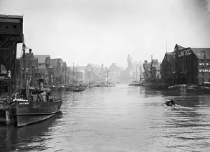 White, Format Prints: Hull Harbour