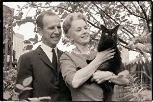 Hume Cronyn and Jessica Tandy with Cat