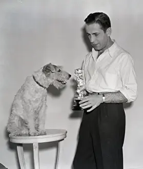 Humphrey Bogart Presents Award to Dog