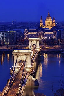 Images Dated 1st February 2015: Hungary, Budapest, Chain Bridge and Saint Stephens Basilica