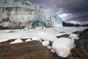 Werner Van Steen Photography Gallery: Ice blocks and Perito Moreno Glacier