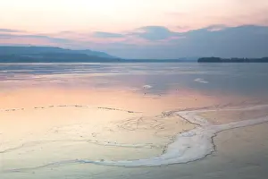 Lake Constance Prints: Ice floes on Lake Constance in the evening light near Allensbach