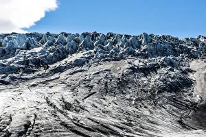 Images Dated 12th July 2013: Ice formations, snow-capped volcanic mountain chain Kverkfjoll