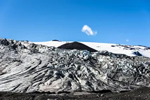 Images Dated 12th July 2013: Ice formations, snow-capped volcanic mountain chain Kverkfjoll