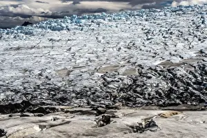 Ice formations, snow-capped volcanic mountain chain Kverkfjoll, on the northern edge of the Vatnajokull glacier, highlands, Iceland