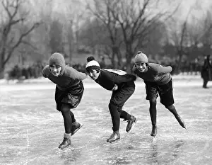 Racing Prints: Ice skating race