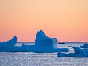 Images Dated 4th September 2017: Icebergs at Disko Bay, Oqaatsut (Rodebay), Greenland, Denmark