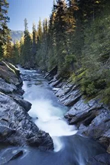 Images Dated 21st October 2013: Icicle Creek in autumn, Leavenworth, Washington, United States