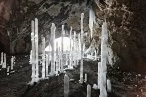 Images Dated 12th February 2012: Icicles in Oswaldhoehle cave near Muggendorf, Wiesenttal Valley, Franconian Switzerland