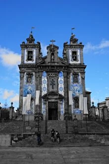 Images Dated 21st July 2015: Igreja de Santo Ildefonso Church in Black, White and Blue, Porto, Portugal