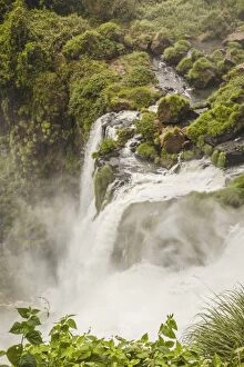 Images Dated 4th April 2015: Iguazu Waterfalls, Argentina