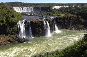 Images Dated 17th April 2008: Iguazu Waterfalls Argentina Brazil
