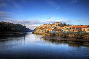 Images Dated 14th December 2009: Illuminating Clifton - Suspension Bridge Bristol
