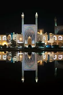 Images Dated 13th October 2015: Imam mosque reflected in a pool by night, Isfahan, Iran