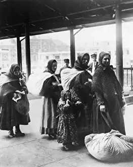 Immigrant Prints: Immigrant Women Leaving Ellis Island