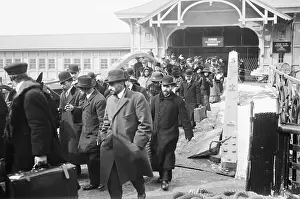 Immigration Prints: Immigrants Arriving at Ellis Island