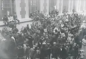Overwhelming Prints: Immigrants Crowding Ellis Island