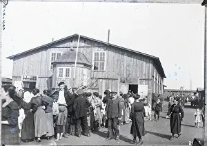 Jewish Prints: Immigration Refugees Wait For Dinner