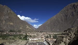 Images Dated 24th September 2009: Inca ruins at the village of Ollantaytambo, Cuzco Region, Peru, South America
