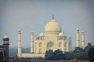 Images Dated 8th January 2012: India, Taj Mahal