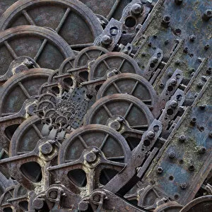 Images Dated 22nd September 2013: Industrial Gears / Machinery