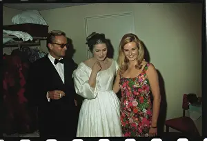 Ingrid Berman Talking to a Friend
