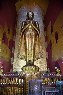 Images Dated 16th November 2015: Inside Ananda Phaya Bagan Buddhist Temple Unesco Myanmar