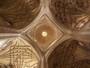 Images Dated 30th September 2012: Inside of the Cathedral of Segovia, ceiling detail