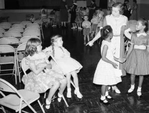 Schoolgirl Prints: Integration in Nashville