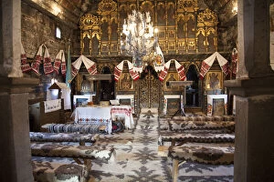 Images Dated 5th April 2015: Interior of orthodox church of Surdesti