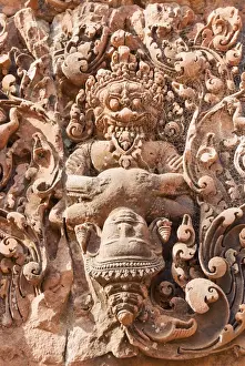 Intricate sandstone bas relief, Banteay Srei