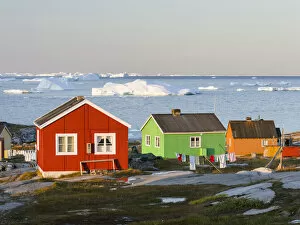 Images Dated 5th September 2017: Inuit village at Disko Bay, Oqaatsut (Rodebay), Greenland, Denmark