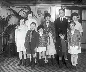 Teenage Boy Prints: Irish Immigrant Family Arriving in New York City