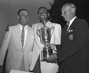 Isaac Grainger Presenting Golf Trophy