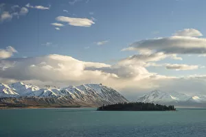 Images Dated 22nd July 2013: Island in Lake Tekapo in front of a mountain range, Canterbury Region, South Island, New Zealand