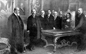 Receiving Prints: Italian Officials Transferring Mona Lisa Back to France